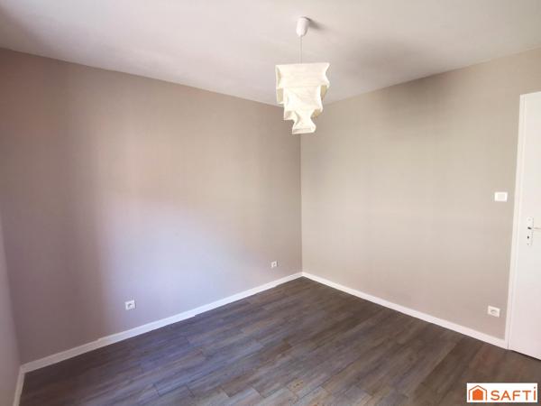 Bel appartement cinq pièces trois chambres