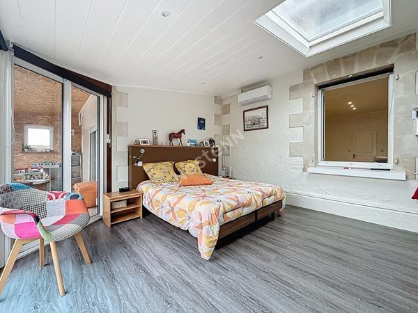 Maison de maître à vendre à CHATEAUBRIANT avec trois chambres, dépendances et grand jardin.