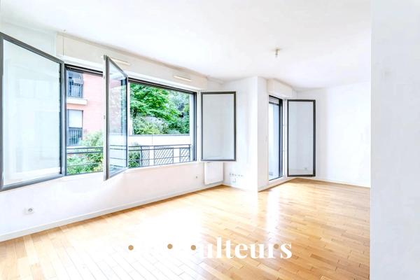Charmant studio 30 m² avec balcon Courbevoie (92400)