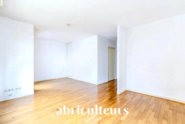 Charmant studio 30 m² avec balcon Courbevoie (92400)
