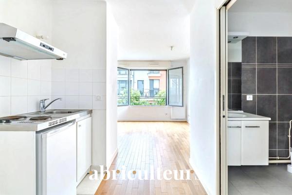 Charmant studio 30 m² avec balcon Courbevoie (92400)