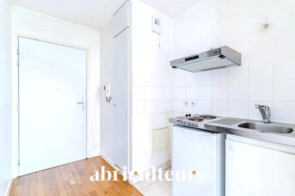 Charmant studio 30 m² avec balcon Courbevoie (92400)