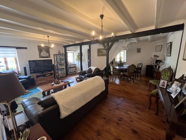 Charmant maison de campagne de 3 chambres proche d'une ville