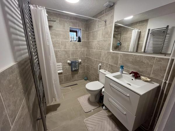 Charmant maison de campagne de 3 chambres proche d'une ville