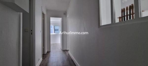 Vente                                                      Appartement
                        
                     3 pièces                      54 m2                     à Sucy-en-Brie