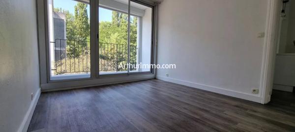 Vente                                                      Appartement
                        
                     3 pièces                      54 m2                     à Sucy-en-Brie