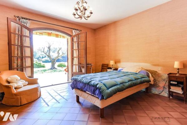 Propriété d'exception à Hyères  