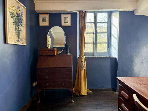 Grande maison historique au cœur d'un village de l'Aude