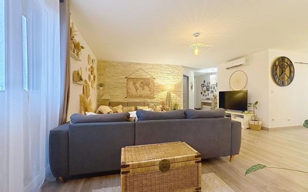 Appartement à vendre    4 pièces • 104 m2 Codognan