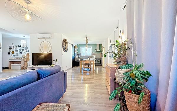 Appartement à vendre    4 pièces • 104 m2 Codognan
