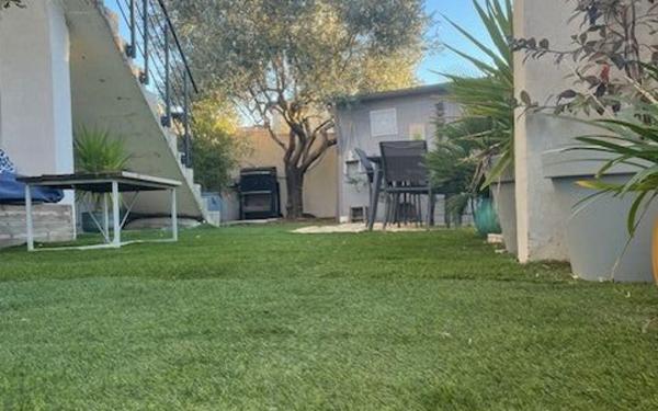 Appartement à vendre    4 pièces • 104 m2 Codognan