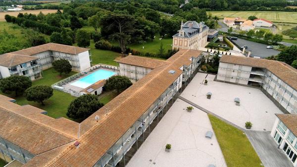 INVESTISSEMENT LOCATIF – Lagord / La Rochelle – Résidence de Tourisme Vacancéole - Le Domaine du Château – 6,37 % de rentabilité