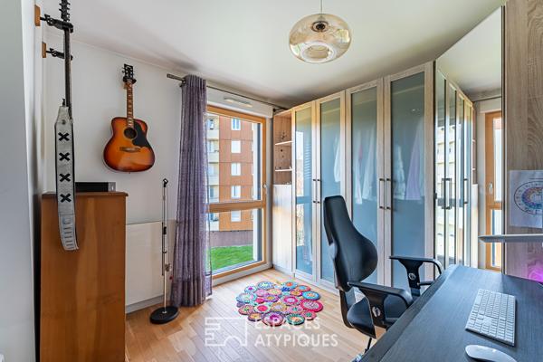 Dernier étage avec terrasse et vue dégagée au coeur de Chaville