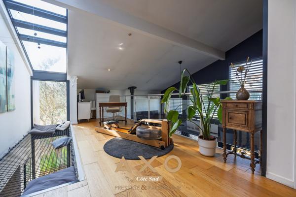 EGUILLES - BASTIDE XIX EME- 250M² - PARC 7 500M² - PISCINE - VUE SAINTE VICTOIRE ET VILLAGE D'EGUILLES -  1 290 000€