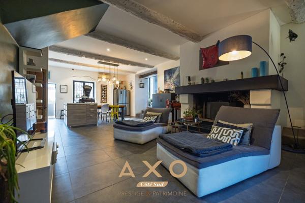 EGUILLES - BASTIDE XIX EME- 250M² - PARC 7 500M² - PISCINE - VUE SAINTE VICTOIRE ET VILLAGE D'EGUILLES -  1 290 000€