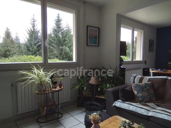 Maison rénovée 3 chambres – Vue dégagée – Sous sol - Sans vis à vis – 10 minutes de Carhaix - 50 minutes des plages