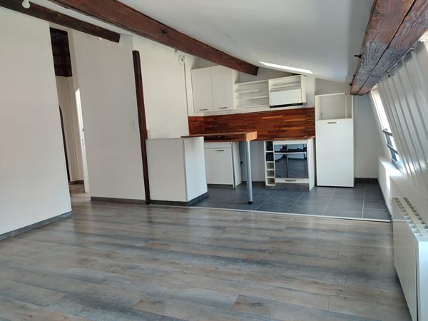 A LOUER T3 BIS EN DUPLEX A TOUL CENTRE VILLE