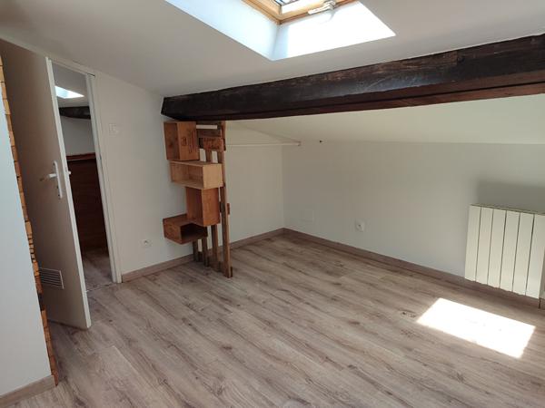 A LOUER T3 BIS EN DUPLEX A TOUL CENTRE VILLE