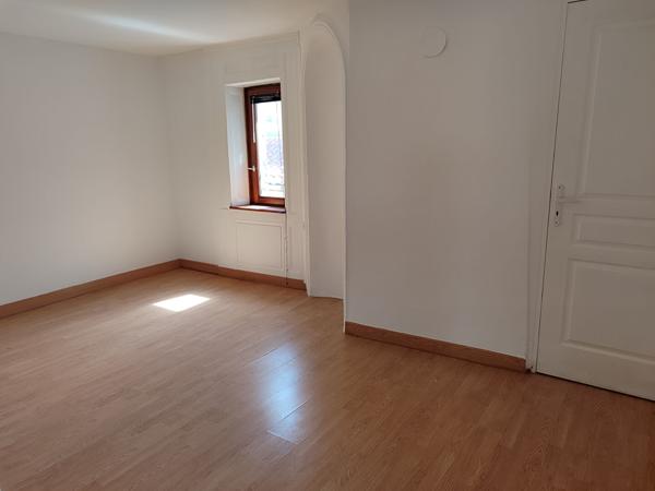 A LOUER T3 BIS EN DUPLEX A TOUL CENTRE VILLE