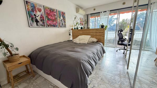 Cagnes-sur-Mer – Breguières : 3 pièces traversant de 72 m² avec balcons, cave et ascenseur