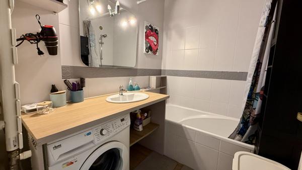 Cagnes-sur-Mer – Breguières : 3 pièces traversant de 72 m² avec balcons, cave et ascenseur