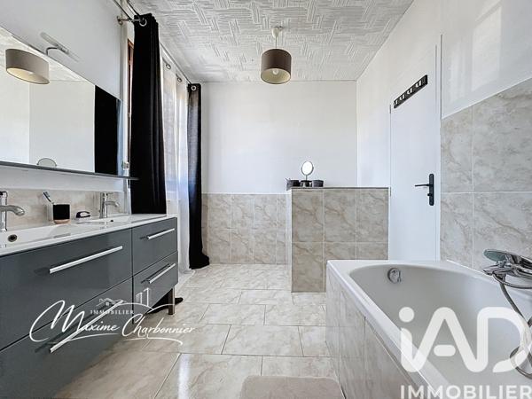 Maison à vendre 6 pièces 130 m² Vert-Saint-Denis