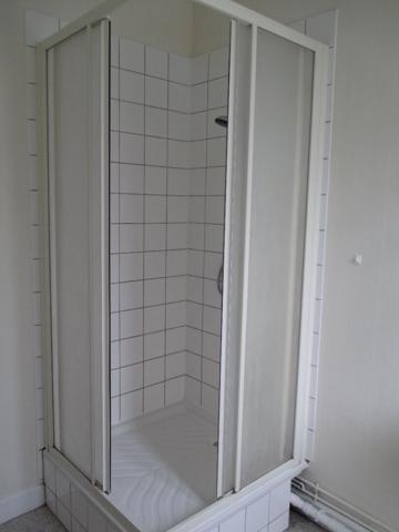 Appartement Reims 2 pièces 38m2 - 53 rue de Neufchâtel (1er étage droit)