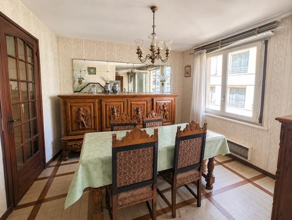 Appartement
         2 pièces
        - 51 m² 397 500 € *