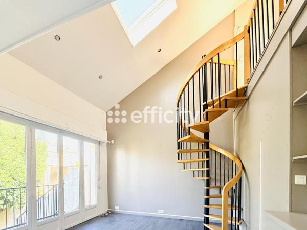 Maison
         7 pièces
        - 150 m² Exclusivité 600 000 € *
