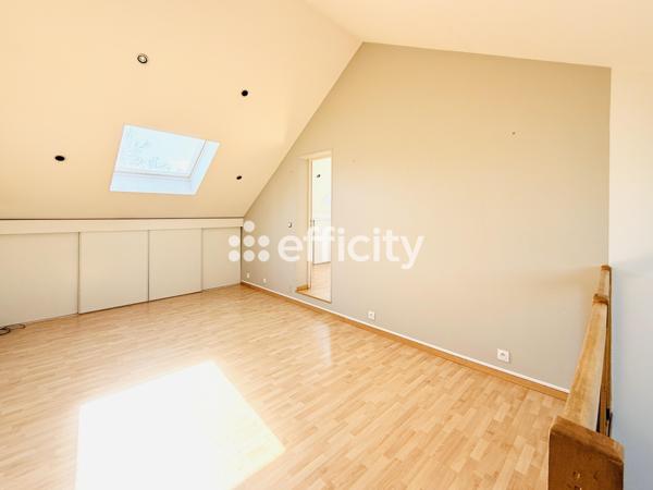 Maison
         7 pièces
        - 150 m² Exclusivité 600 000 € *