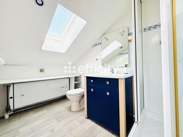 Maison
         7 pièces
        - 150 m² Exclusivité 600 000 € *
