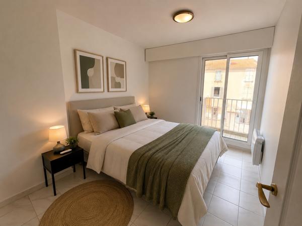 Appartement
         3 pièces
        - 90 m² Bien prestige 680 000 € *