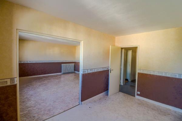 Appartement Nevers 2 chambres, possible 3 chambres, parking, environnement calme, 2h30 de Paris