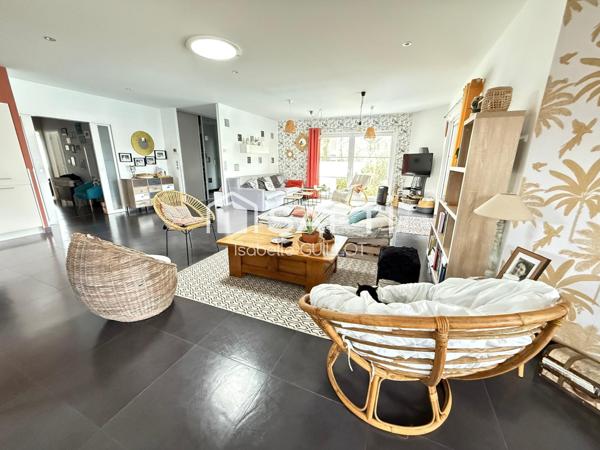 Proprièté 240 m2 avec T2