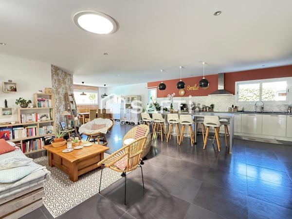 Proprièté 240 m2 avec T2