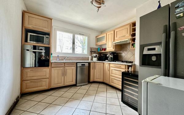 Appartement à vendre    4 pièces • 76,36 m2 La Verpillière