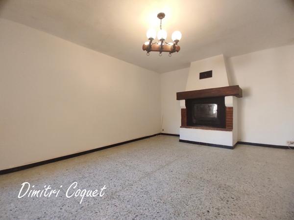 Maison de village 3 terrasses, annexe et parking