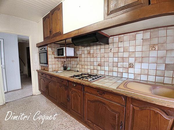 Maison de village 3 terrasses, annexe et parking