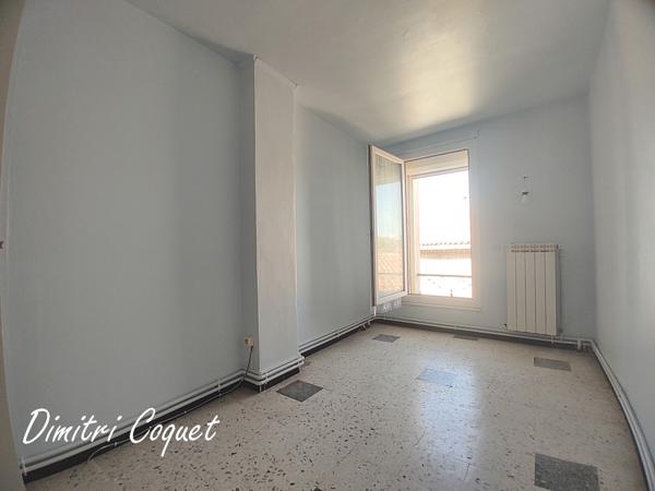 Maison de village 3 terrasses, annexe et parking