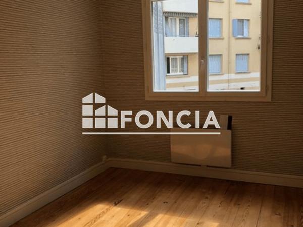 Location Appartement 3 pièces 53 m² - RUE ST JEAN & RUE A.D'EICHTAL Tarbes 65000