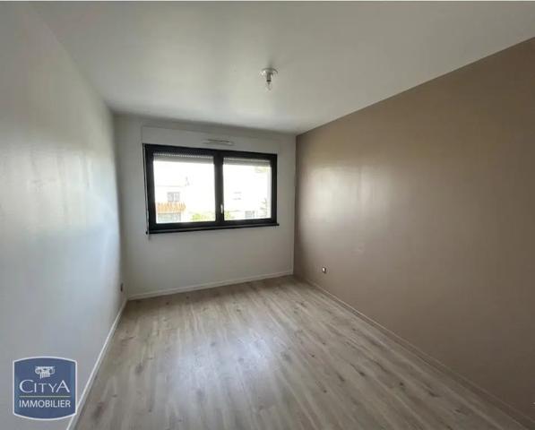 Appartement à louer 4 pièces 77m² Ostwald (67540)