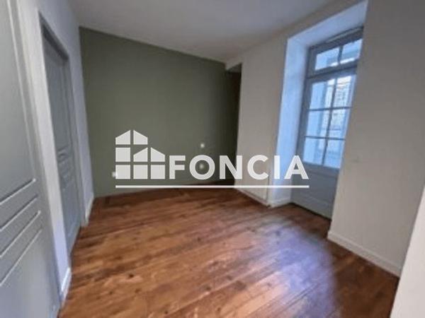 Location Appartement 2 pièces 38.7 m² - 52 RUE MONTPENSIER Pau 64000