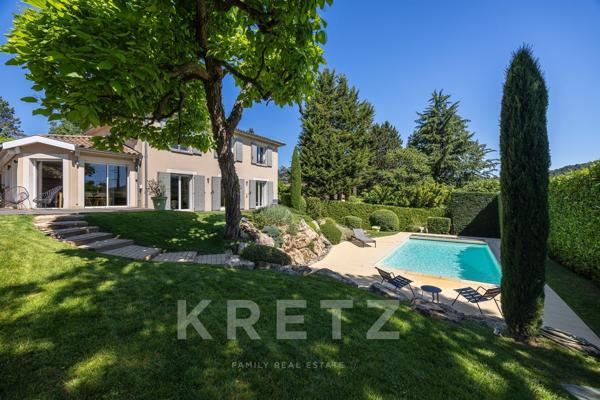 Maison de famille avec piscine aux portes du village
