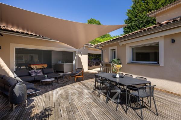 Maison de famille avec piscine aux portes du village