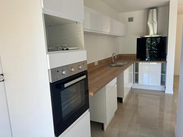 Bel appartement 3 chambres en résidence avec piscine, sans travaux-Antibes-le Puy