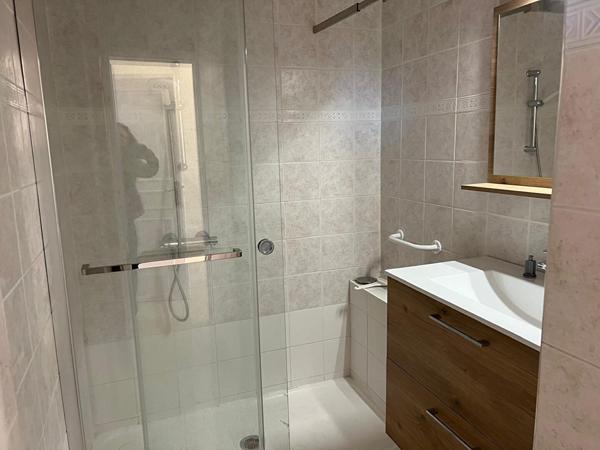 Bel appartement 3 chambres en résidence avec piscine, sans travaux-Antibes-le Puy