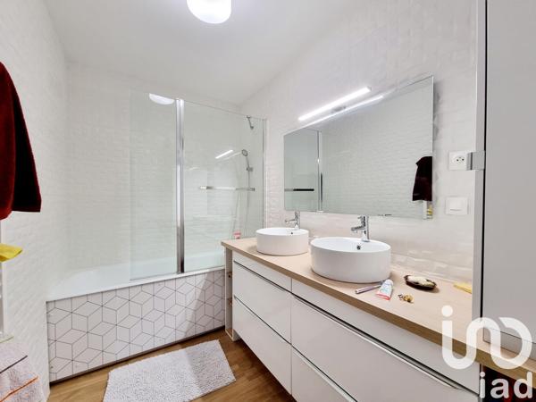 Appartement 5 pièces de 102 m² à Poitiers (86000)