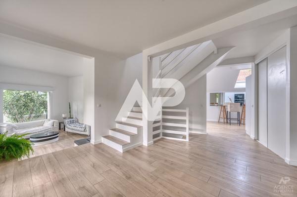 Maison Rueil Malmaison 8 pièce(s) 337 m2 €1 400 000 ** - Référence 19475