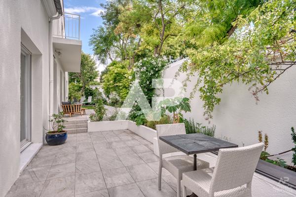 Maison Rueil Malmaison 8 pièce(s) 337 m2 €1 400 000 ** - Référence 19475