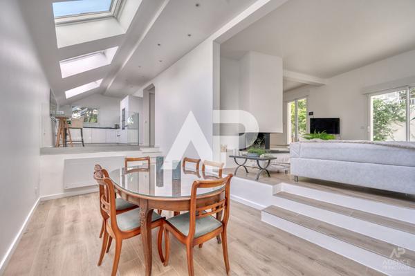 Maison Rueil Malmaison 8 pièce(s) 337 m2 €1 400 000 ** - Référence 19475